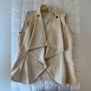 Suite 33 Peach and Cream Textured Drape Vest